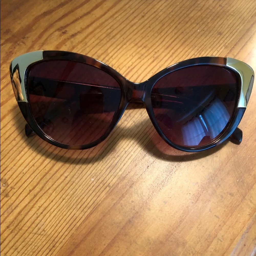 Cute brown and gold sunglasses